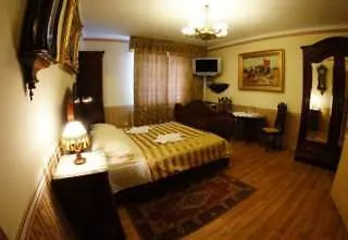 Florian Budget Hostel *